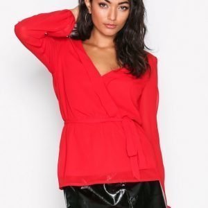 Nly Trend Like The Wind Blouse Arkipaita Punainen