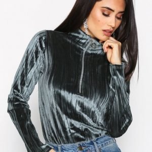 Nly Trend Loop Zip Velvet Top Poolopusero Vihreä