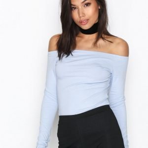 Nly Trend Off Duty Shoulder Top Pitkähihainen Paita Vaaleansininen