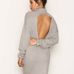 Nly Trend Open Back Long Knit Neulepusero Vaaleanharmaa