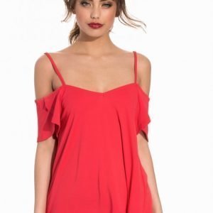 Nly Trend Open Shoulder Frill Top T-Paita Punainen