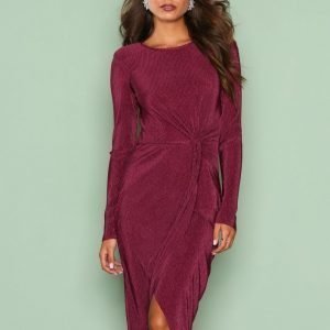 Nly Trend Padded Pleated Dress Kotelomekko Burgundy