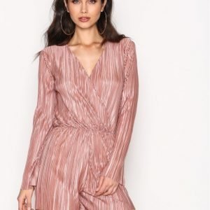 Nly Trend Pleated Playsuit Rose