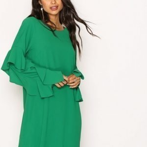 Nly Trend Ruffle Sleeve Dress Loose Fit Mekko Vihreä