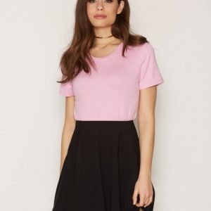 Nly Trend Simple Skater Skirt Minihame Musta