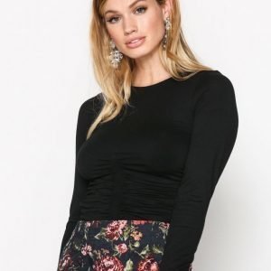 Nly Trend Smock Waist Ls Top Pitkähihainen Paita Musta