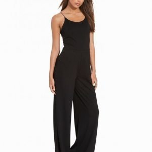 Nly Trend Strappy Jumpsuit Musta