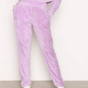 Nly Trend Teddy Jogger Housut Lilac