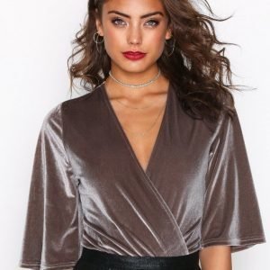 Nly Trend Velvet Mid Sleeve Body Taupe