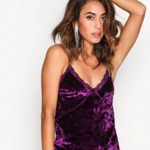 Nly Trend Velvet Strap Top Toppi Violetti