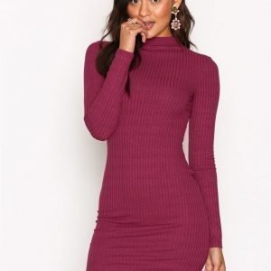 Nly Trend Wide Rib Turtleneck Dress Kotelomekko Rose Berry