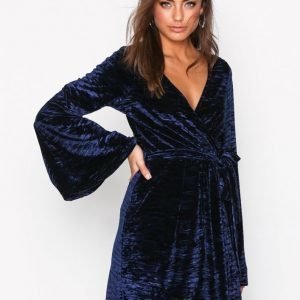 Nly Trend Wide Velvet Wrap Dress Loose Fit Mekko Navy