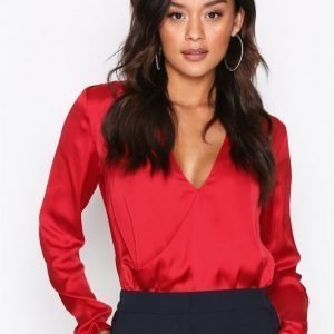 Nly Trend Wrap Me Blouse Arkipaita Punainen