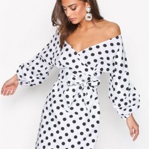 Nly Trend Wrap Shoulder Dress Loose Fit Mekko Dots