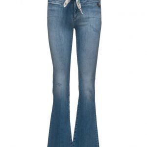 ODD MOLLY Janis Stretch Flare Jean leveälahkeiset farkut