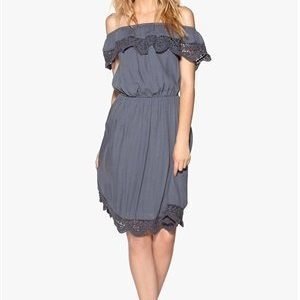 ONLY Maje Off-Shoulder Dress Grisaille