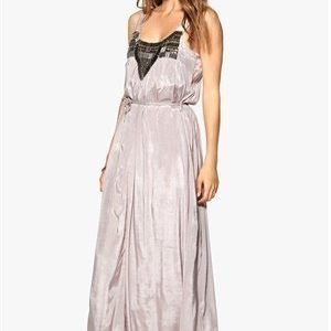 Object Scarlet maxi dress Ashes Of Roses