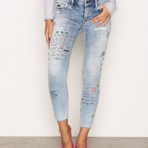 Odd Molly Groupie Cropped Jeans Loose Fit Farkut Mid Blue