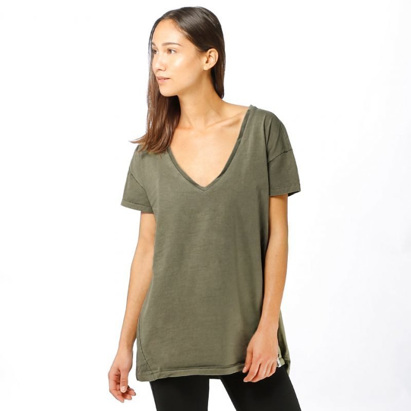 OneTeaspoon Extreme V-Neck -t-paita