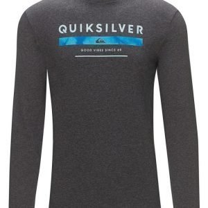 Quiksilver paita