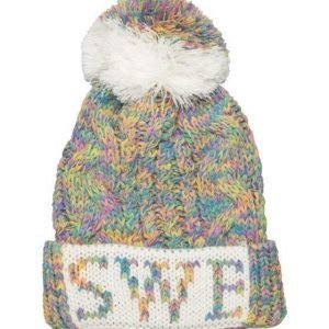 Robin Ruth Swe Winterhat Urban Pipo