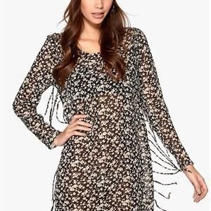 Rut & Circle Francis Dress Black Flower