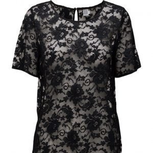 Saint Tropez Lace Top lyhythihainen pusero