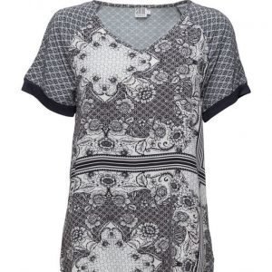 Saint Tropez Printed T-Shirt Blouse lyhythihainen pusero