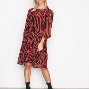 Selected Femme Sfaggy 3 / 4 Dress Ofw Loose Fit Mekko Punainen