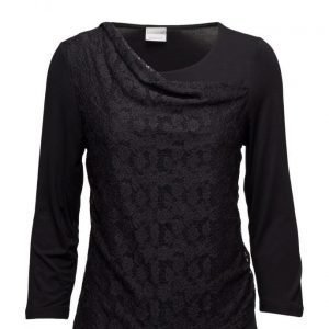 Signature T-Shirt
