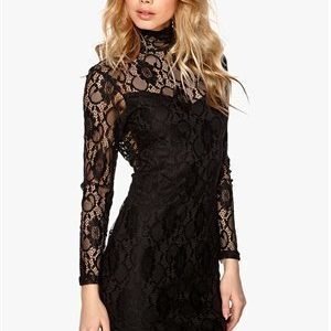 Sisters Point Emmo Dress Black