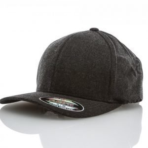 State Of Wow Cash Earflap Flexfit Cap Lippis Musta