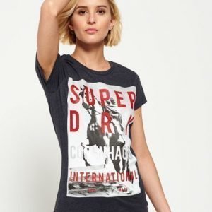 Superdry Box Photo City Copenhagen T-paita Musta