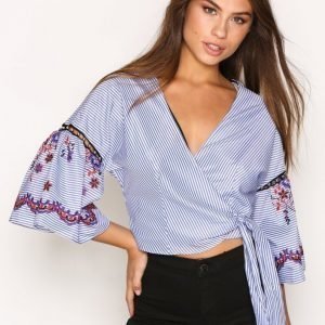 Topshop Stripe Embroidered Wrap Crop Top Pusero Blue