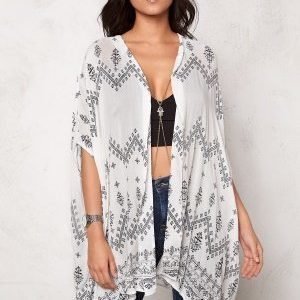 VILA Tokyo kimono Snow White