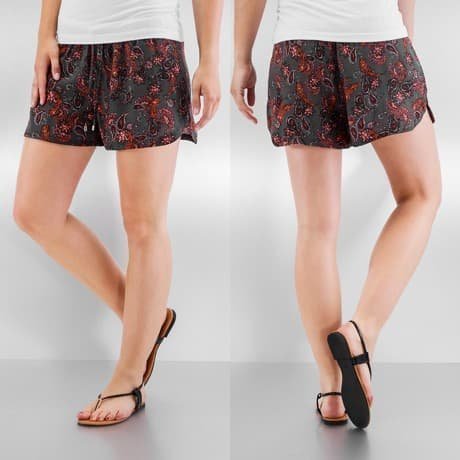 Vero Moda Shortsit Harmaa