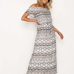 Vila Viethnico Offshoulder Maxi Dress Maksimekko Valkoinen