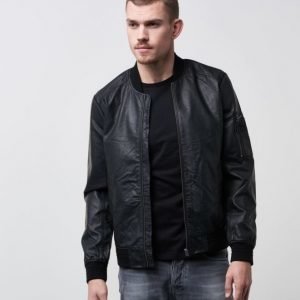 Wrangler Perforatde Bomber Black