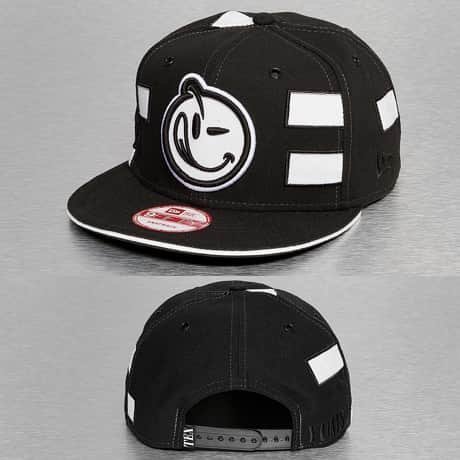 Yums Snapback Lippis Musta