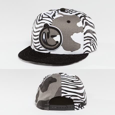 Yums Snapback Lippis Musta