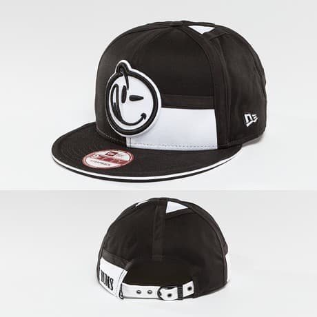 Yums Snapback Lippis Musta