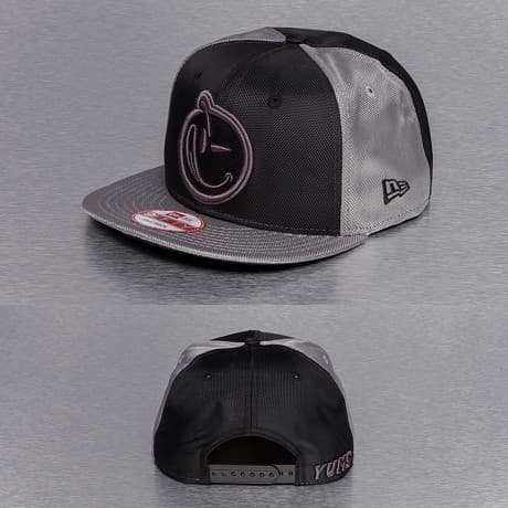 Yums Snapback Lippis Musta