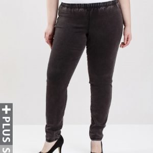 Zizzi leggingsit