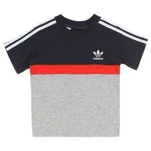 adidas Originals T-paita